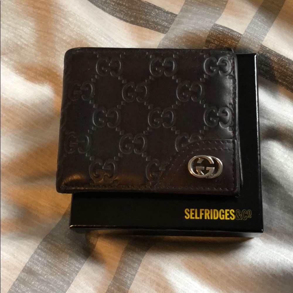 Authentic Gucci wallet